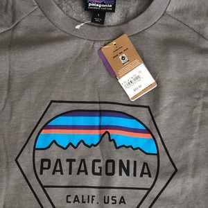 Patagonia long sleeve : ) brand new